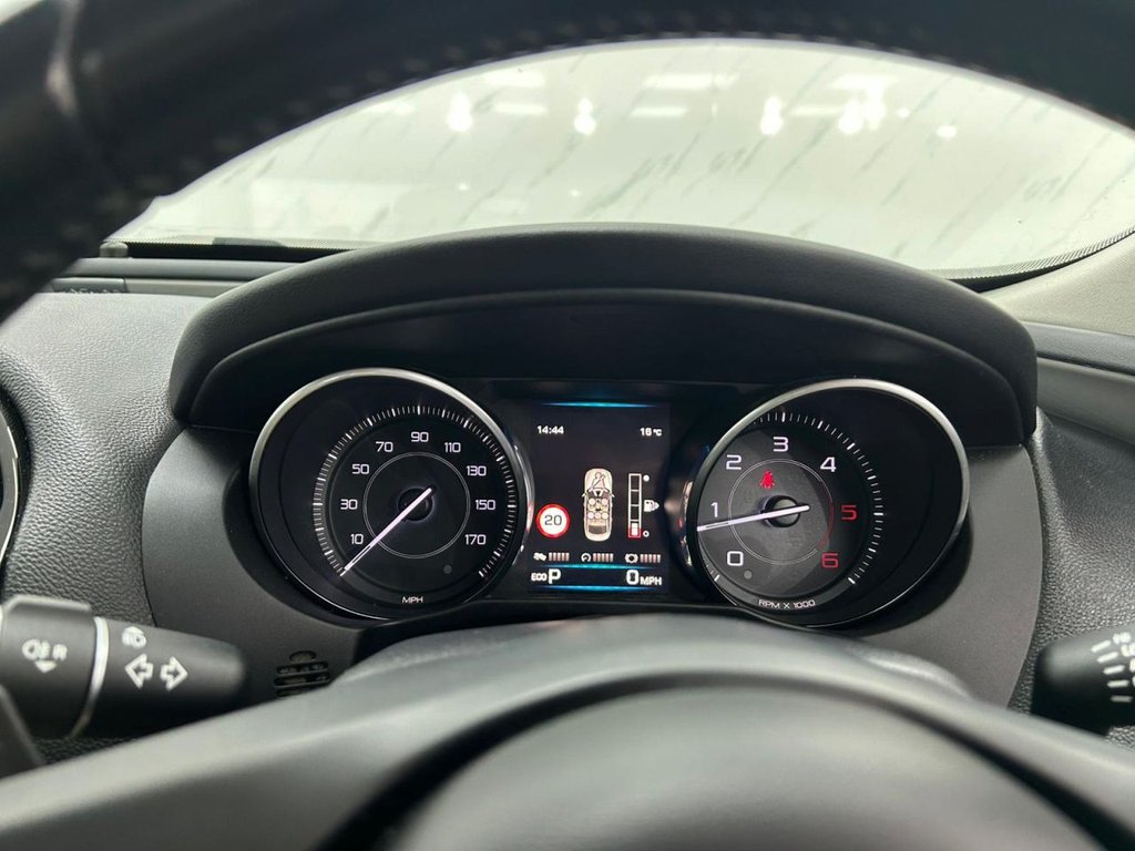 Used Jaguar XE 2016 for sale - 76056799: Photo 16