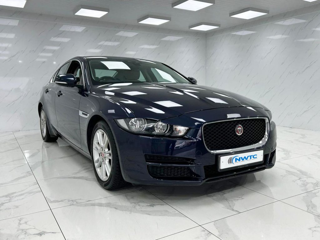 Used Jaguar XE 2016 for sale - 76056799: Photo 2
