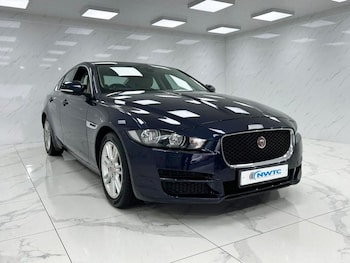 Used Jaguar XE 2016 for sale - 76056799: Photo
