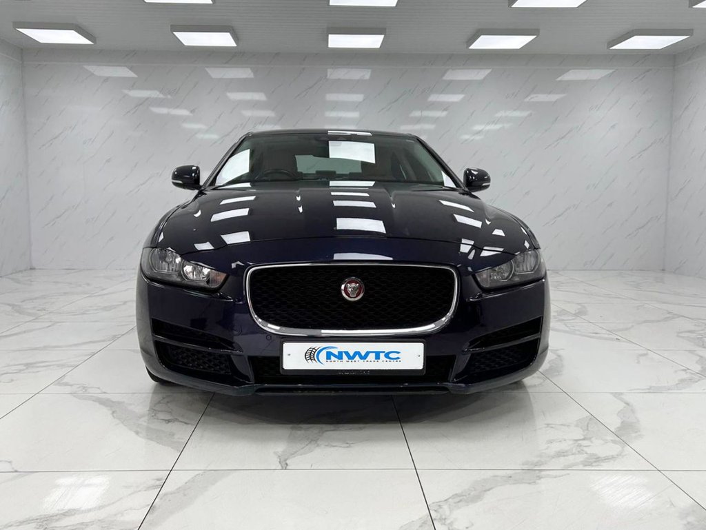 Used Jaguar XE 2016 for sale - 76056799: Photo 3