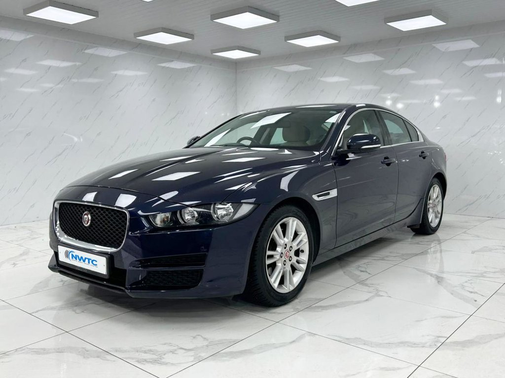 Used Jaguar XE 2016 for sale - 76056799: Photo 5