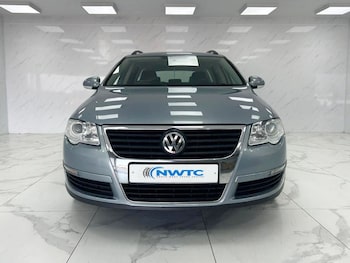 Used Volkswagen Passat 2010 for sale - 75680827: Photo
