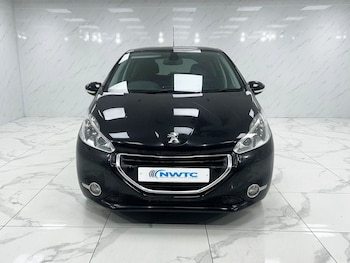 Used Peugeot 208 2015 for sale - 79482289: Photo