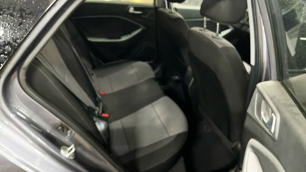 Used Hyundai i20 2016 for sale - 76768704: Photo 11