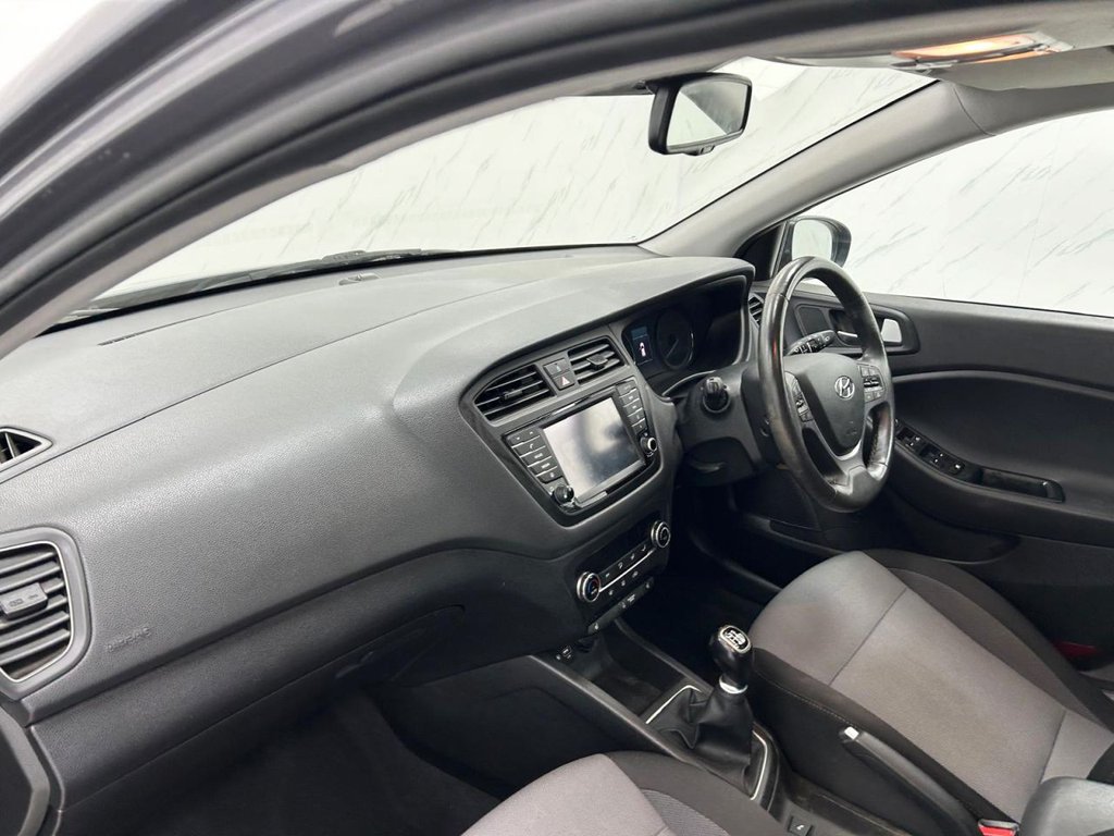 Used Hyundai i20 2016 for sale - 76768704: Photo 13