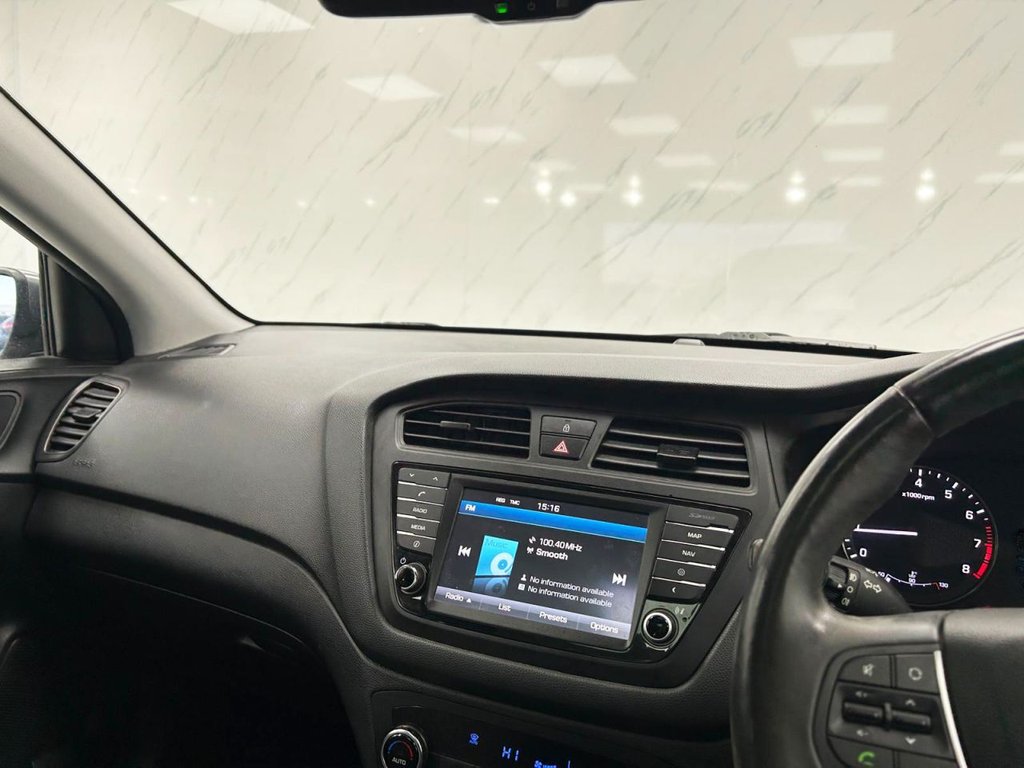 Used Hyundai i20 2016 for sale - 76768704: Photo 14