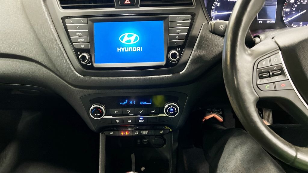 Used Hyundai i20 2016 for sale - 76768704: Photo 8