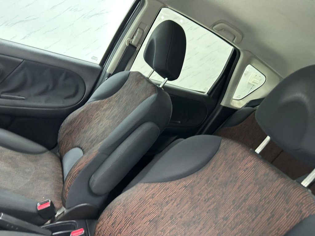 Used Nissan Note 2010 for sale - 76642104: Photo 11