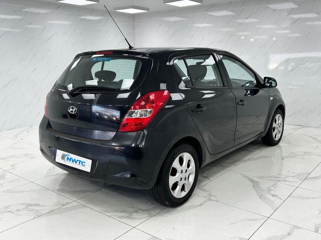 Used Hyundai i20 2011 for sale - 77792340: Photo 10