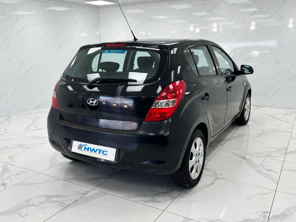 Used Hyundai i20 2011 for sale - 77792340: Photo 9