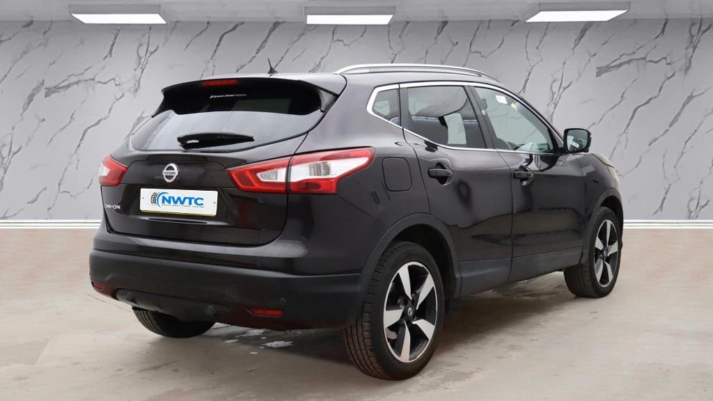 Used Nissan Qashqai 2015 for sale - 77498890: Photo 7