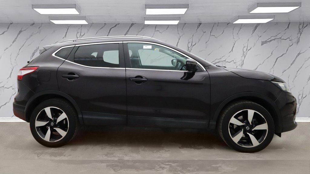 Used Nissan Qashqai 2015 for sale - 77498890: Photo 8