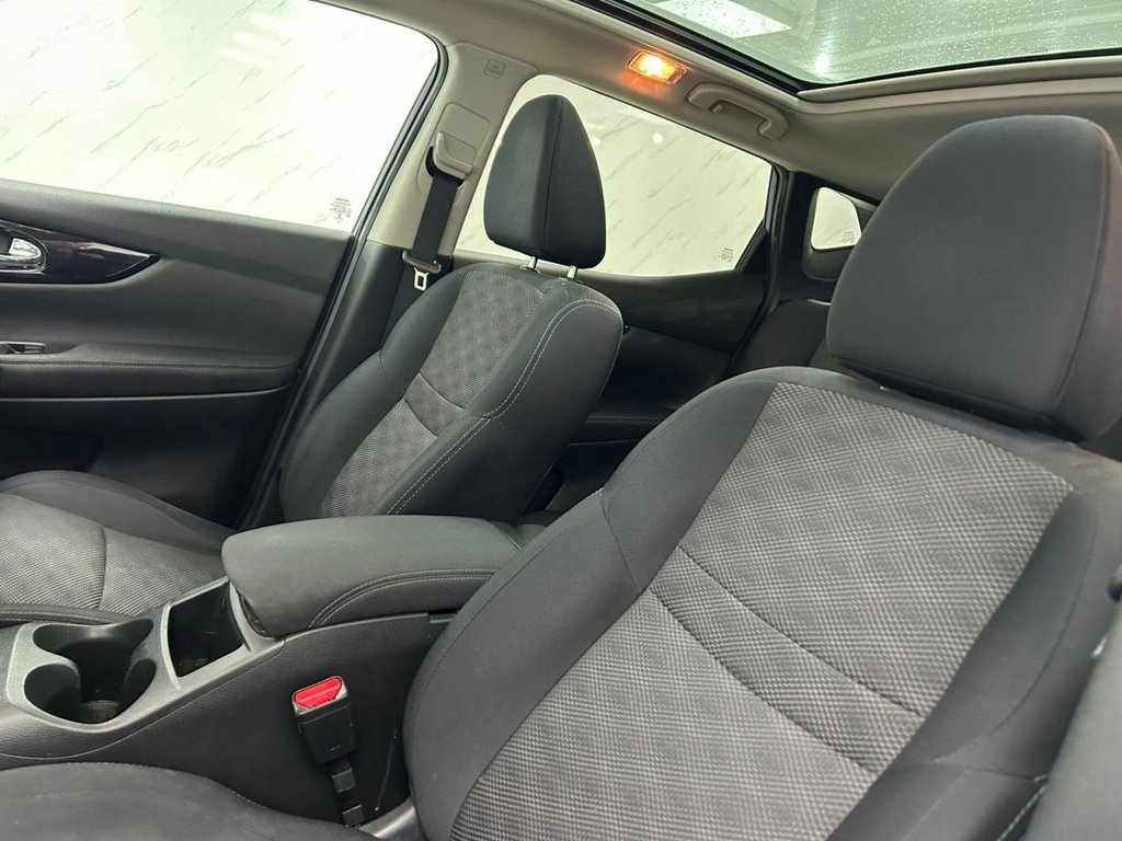 Used Nissan Qashqai 2017 for sale - 76356894: Photo 13