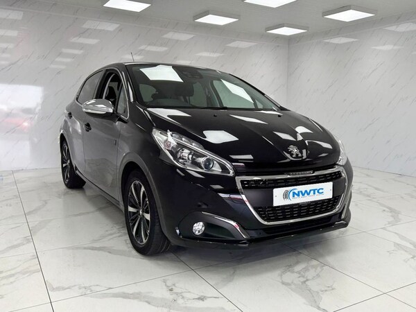 Used Peugeot 208 2019 for sale - 75715872: Photo 2