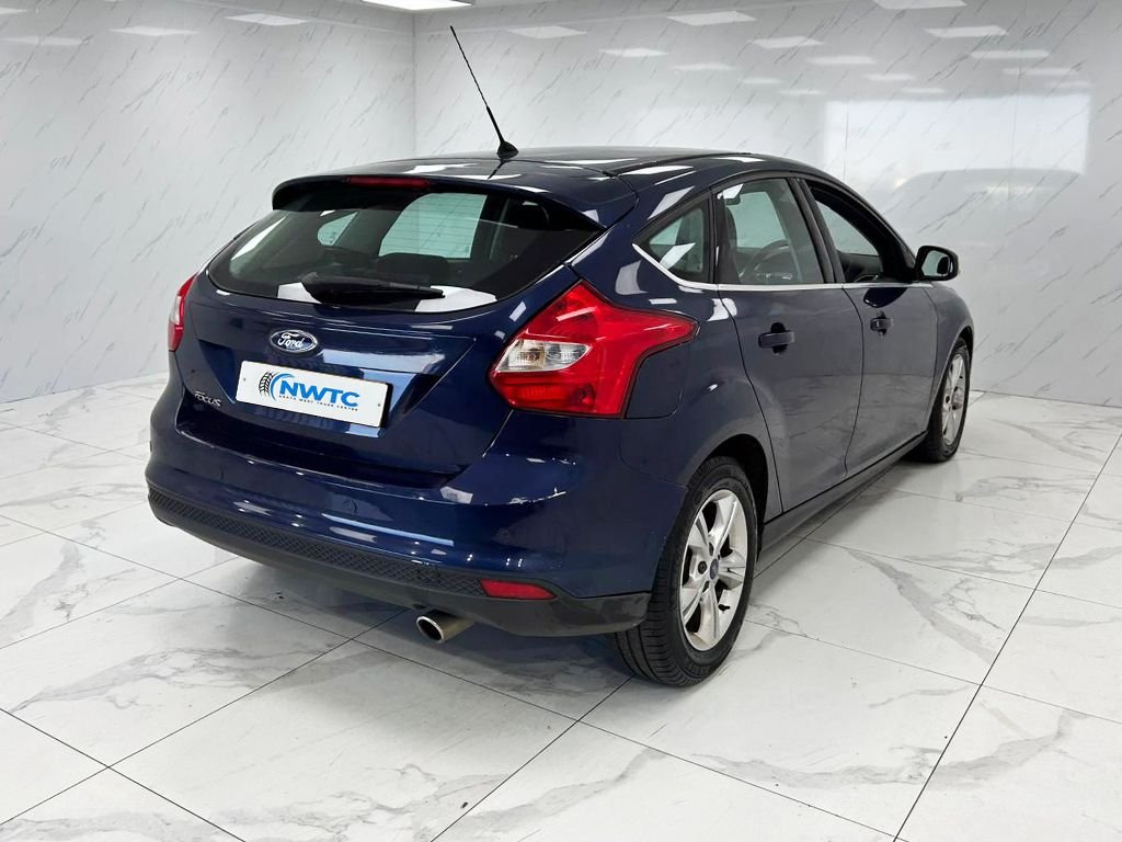 Used Ford Focus 2012 for sale - 76367400: Photo 9