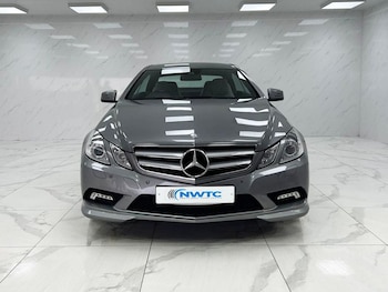 Used Mercedes-Benz E Class 2010 for sale - 77849547: Photo