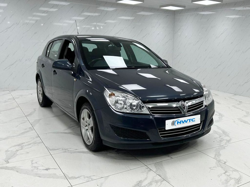 Used Vauxhall Astra 2010 for sale - 76751155: Photo 2