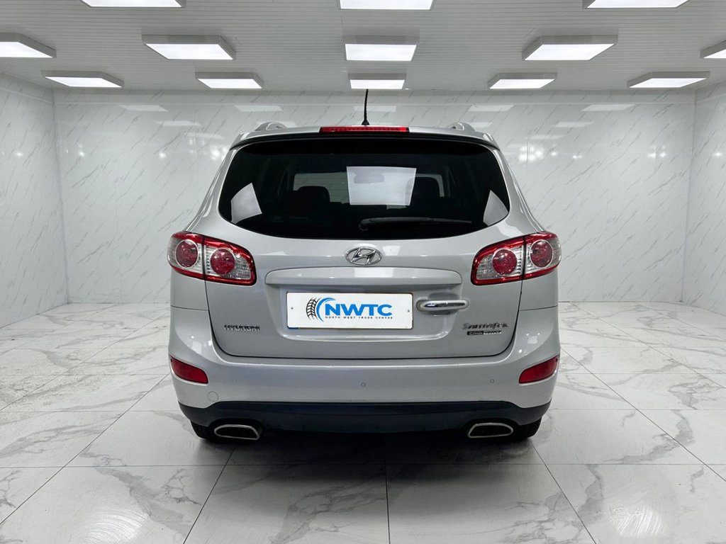 Used Hyundai Santa Fe 2011 for sale - 77422629: Photo 10