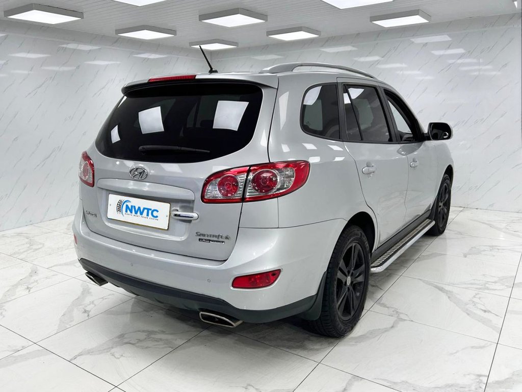 Used Hyundai Santa Fe 2011 for sale - 77422629: Photo 11