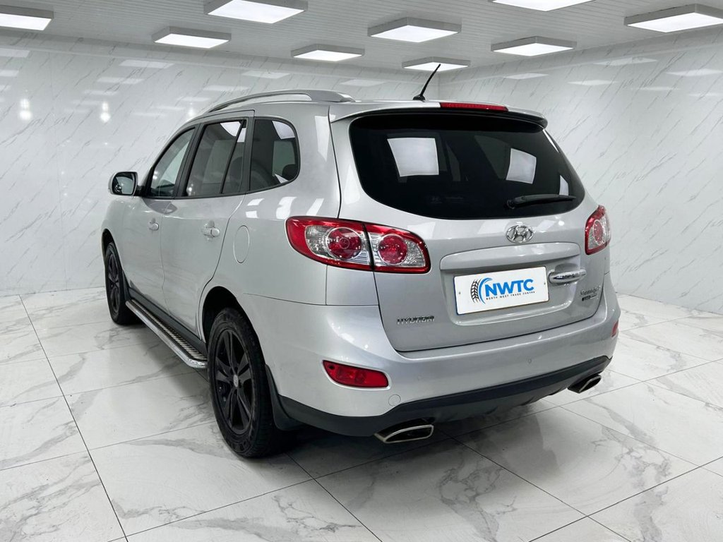Used Hyundai Santa Fe 2011 for sale - 77422629: Photo 9