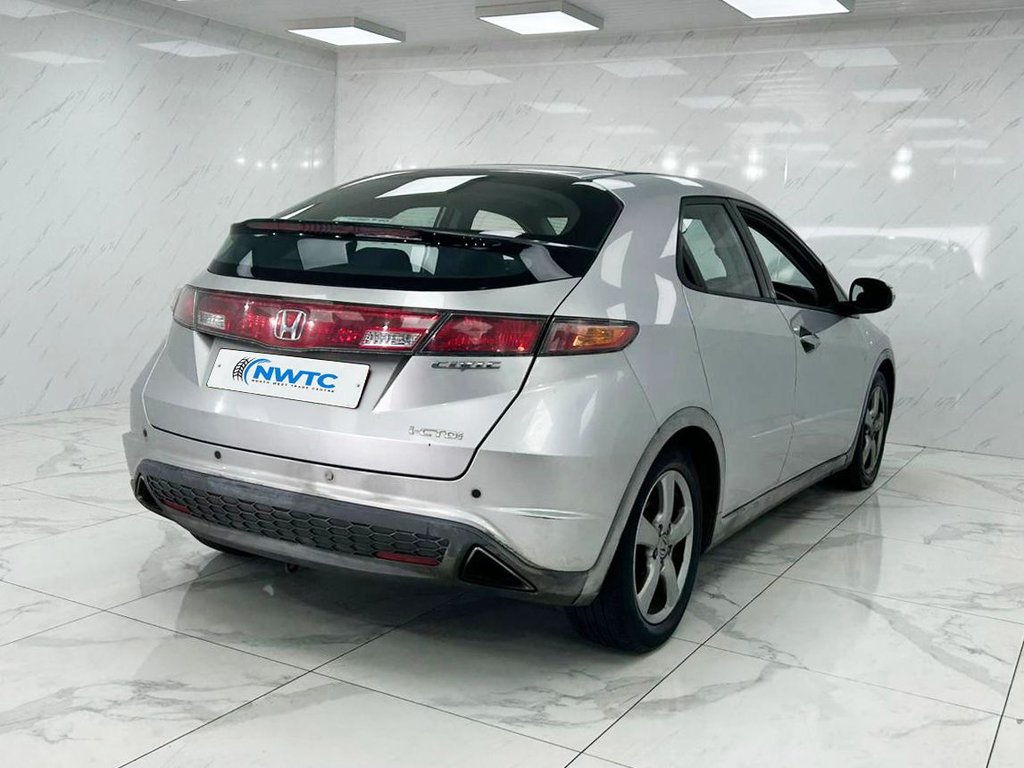 Used Honda Civic 2006 for sale - 76105918: Photo 10