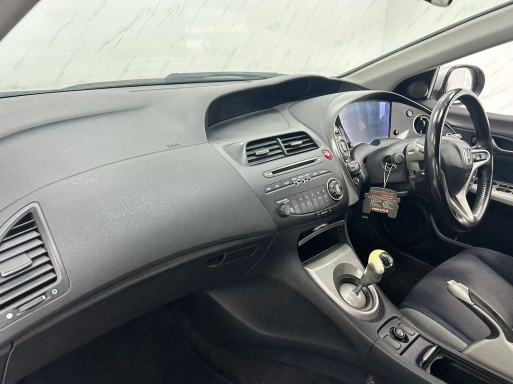 Used Honda Civic 2006 for sale - 76105918: Photo 12