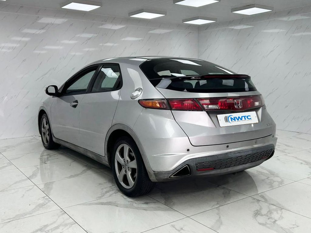Used Honda Civic 2006 for sale - 76105918: Photo 6