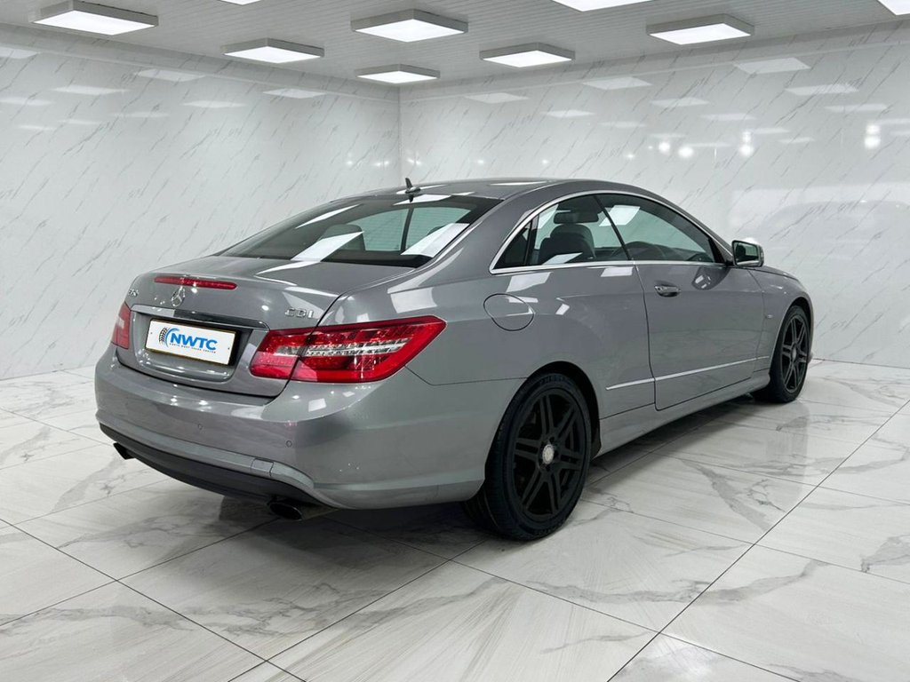 Used Mercedes-Benz E Class 2010 for sale - 78180815: Photo 10