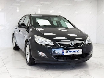 Used Vauxhall Astra 2012 for sale - 79046303: Photo
