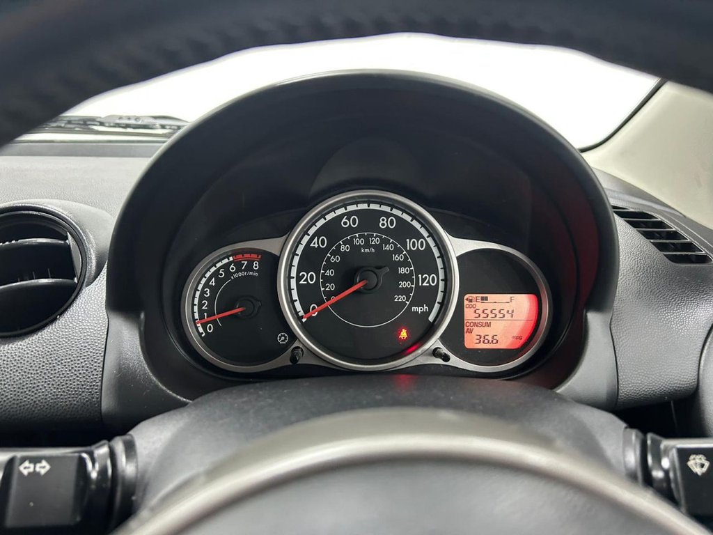 Used Mazda Mazda2 2013 for sale - 76509454: Photo 15