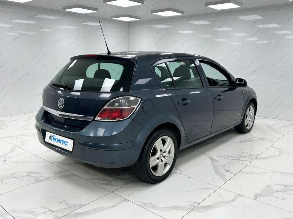 Used Vauxhall Astra 2010 for sale - 76686680: Photo 10