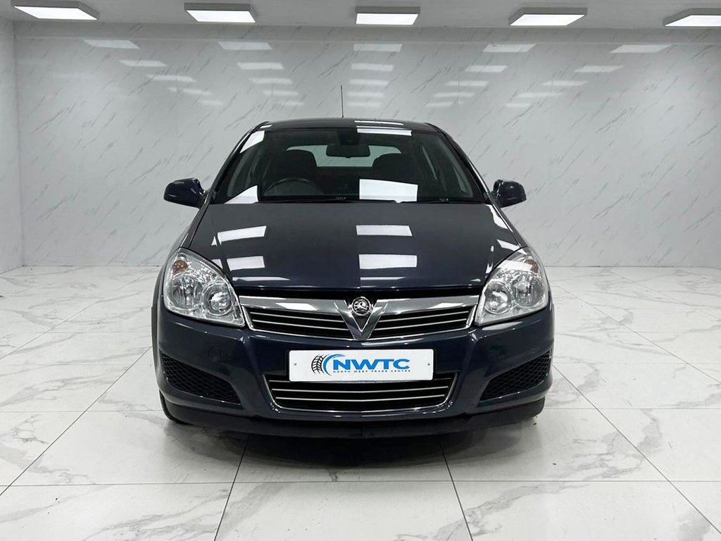 Used Vauxhall Astra 2010 for sale - 76686680: Photo 3