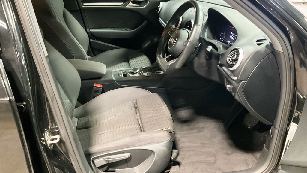 Used Audi A3 2018 for sale - 76910176: Photo 10