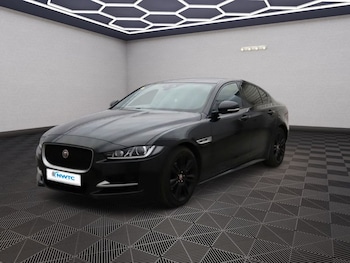Used Jaguar XE 2017 for sale - 76454226: Photo