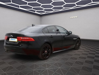 Used Jaguar XE 2017 for sale - 76454226: Photo