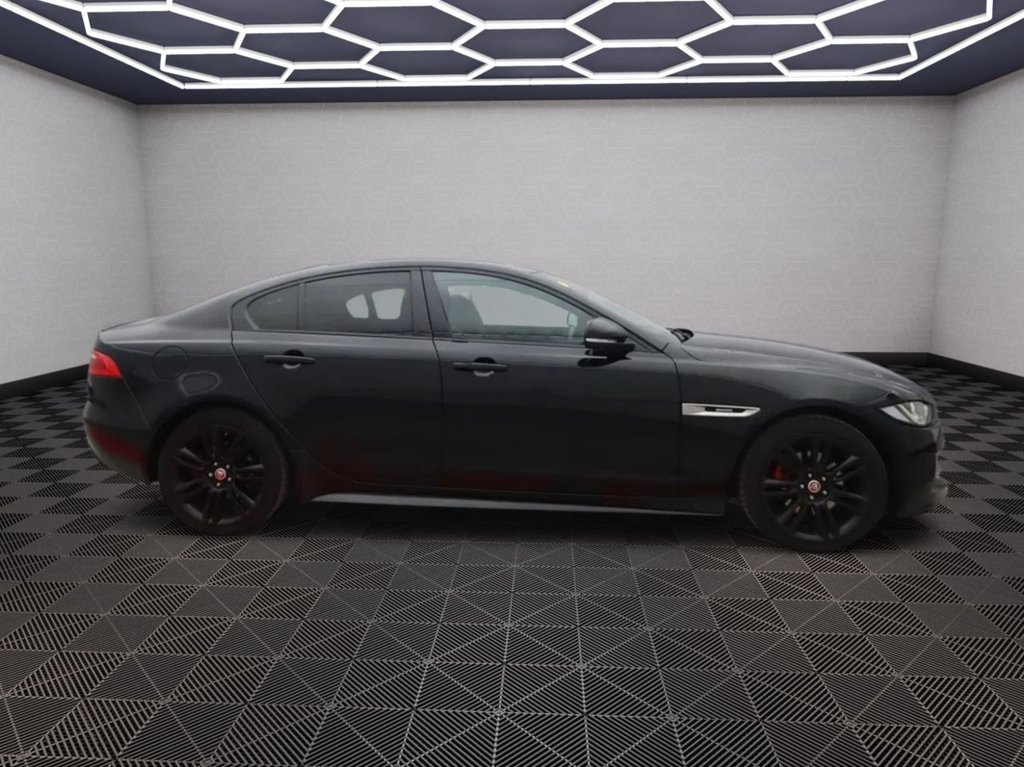 Used Jaguar XE 2017 for sale - 76454226: Photo 5