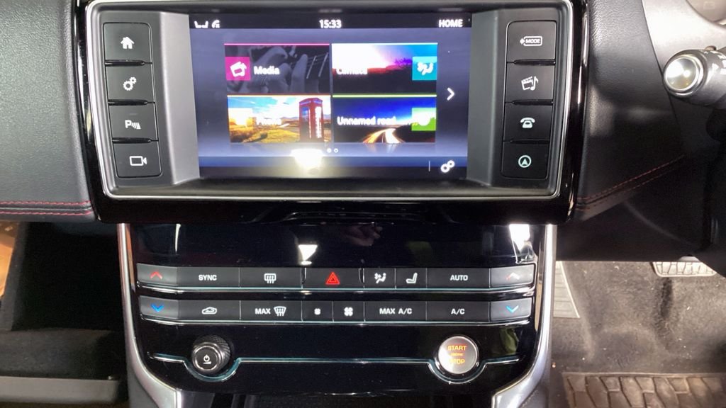 Used Jaguar XE 2017 for sale - 76454226: Photo 7