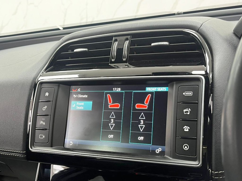 Used Jaguar XE 2015 for sale - 76783775: Photo 18