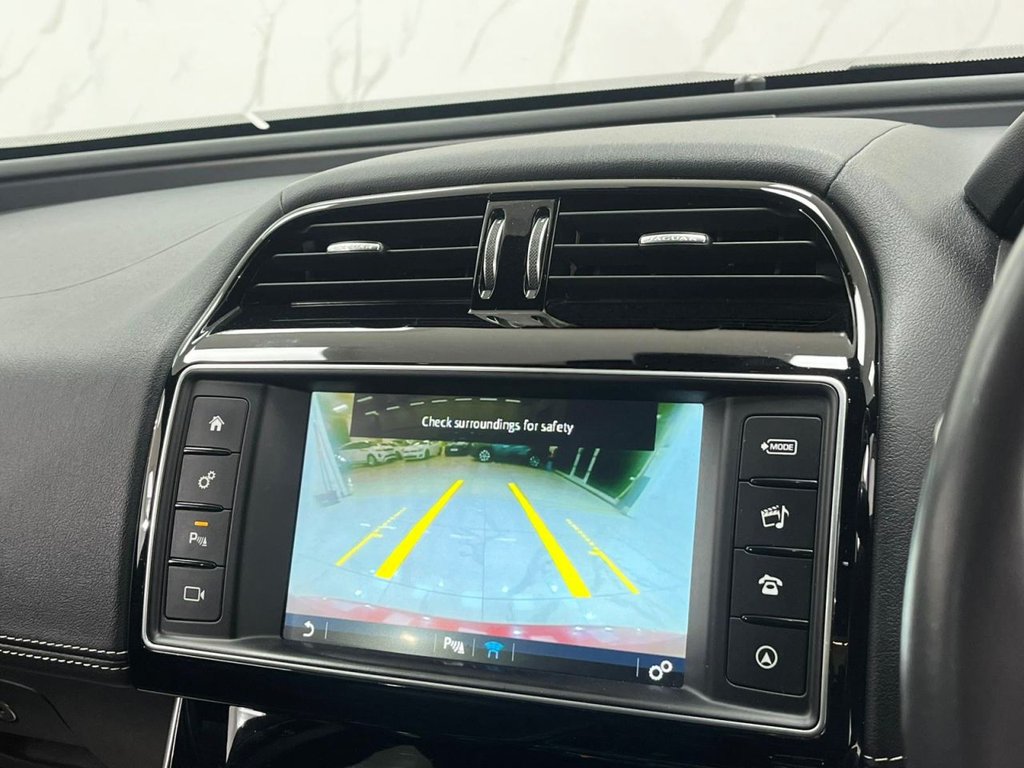 Used Jaguar XE 2015 for sale - 76783775: Photo 20