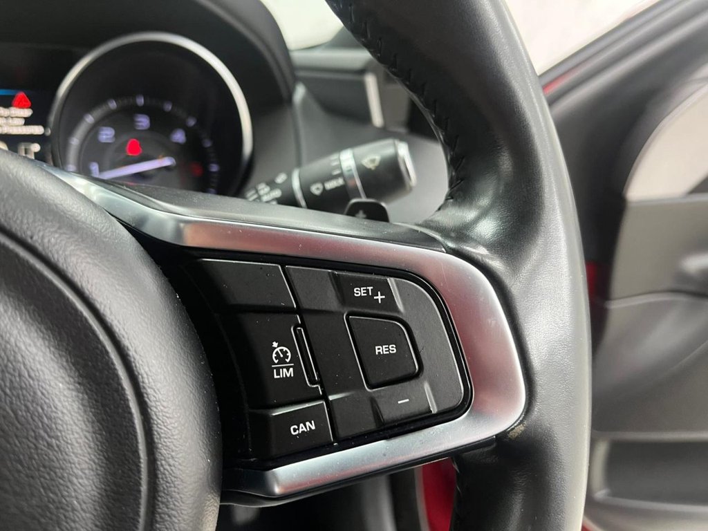 Used Jaguar XE 2015 for sale - 76783775: Photo 21