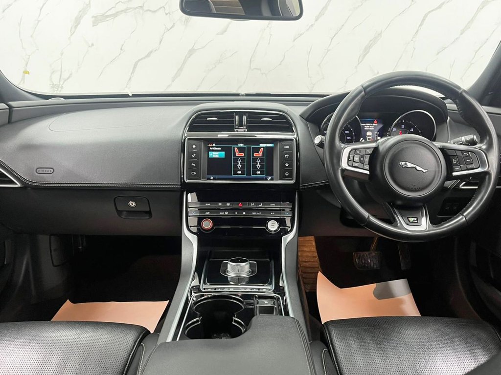 Used Jaguar XE 2015 for sale - 76783775: Photo 22