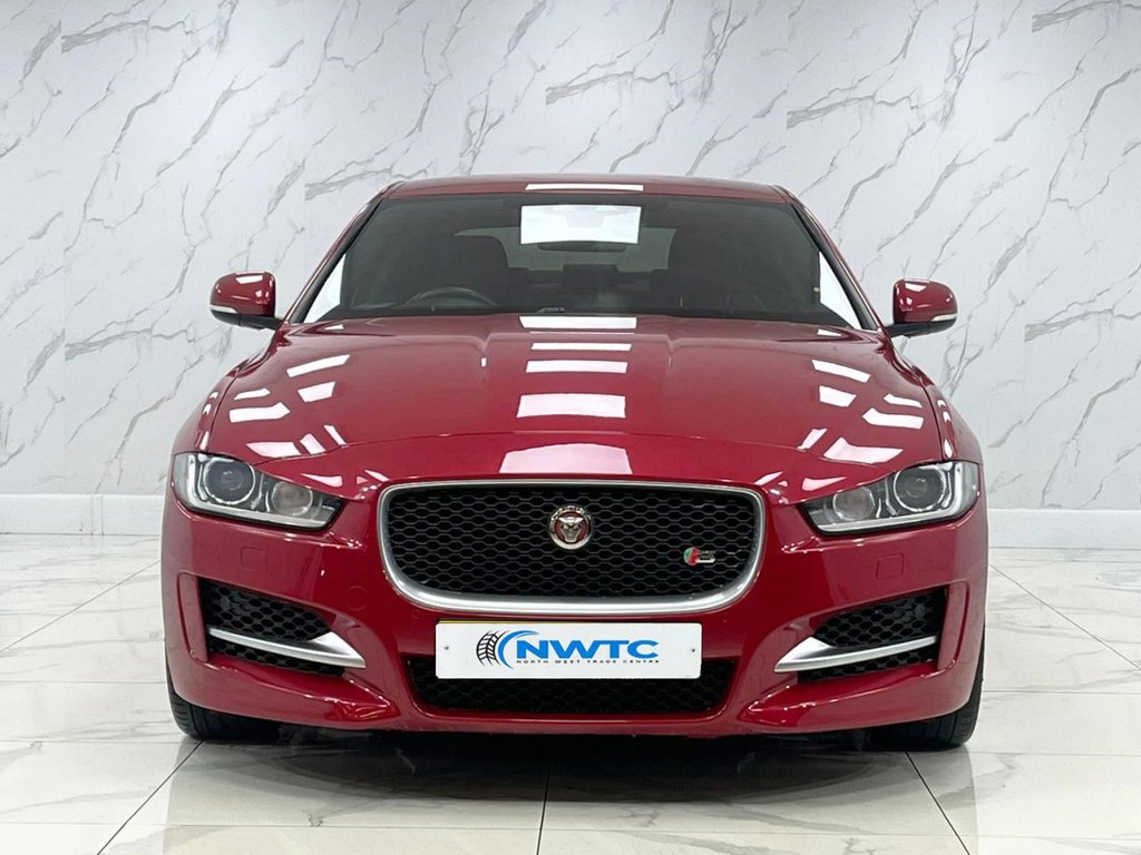 Used Jaguar XE 2015 for sale - 76783775: Photo 4