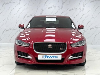 Used Jaguar XE 2015 for sale - 76783775: Photo