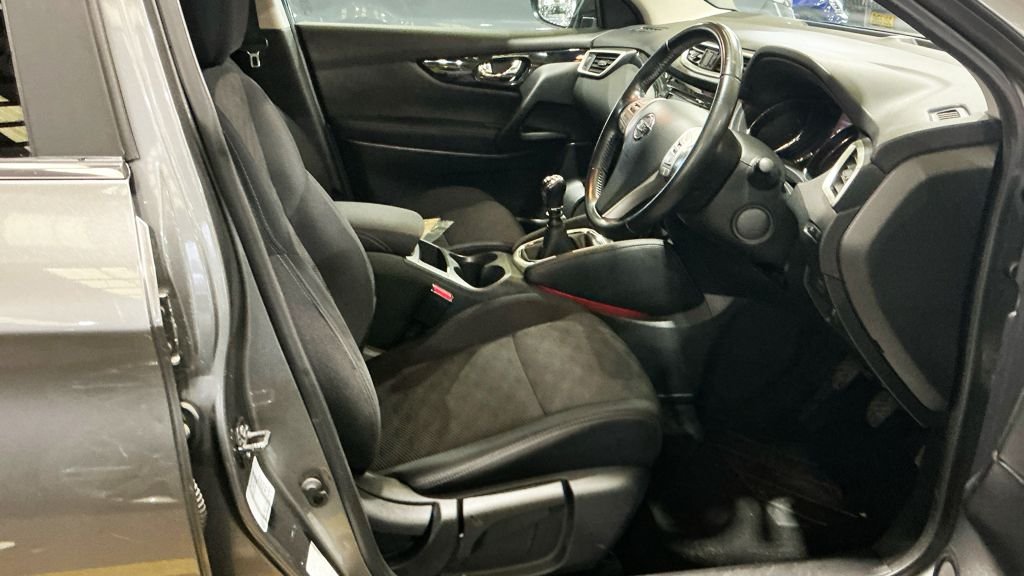 Used Nissan Qashqai 2016 for sale - 77734821: Photo 13
