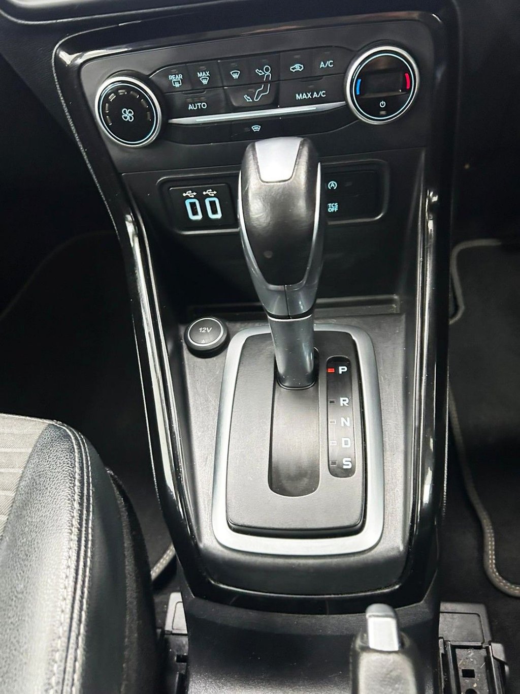 Used Ford Ecosport 2018 for sale - 76569933: Photo 16