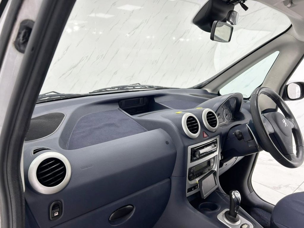Used Peugeot 1007 2006 for sale - 76080652: Photo 16