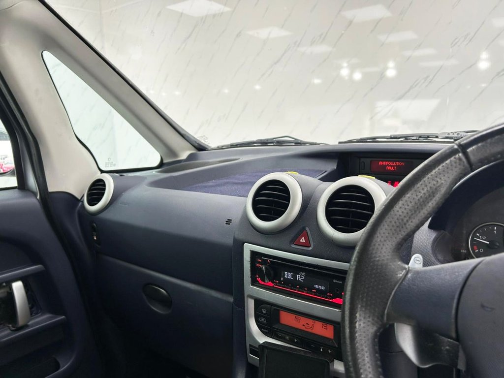 Used Peugeot 1007 2006 for sale - 76080652: Photo 17