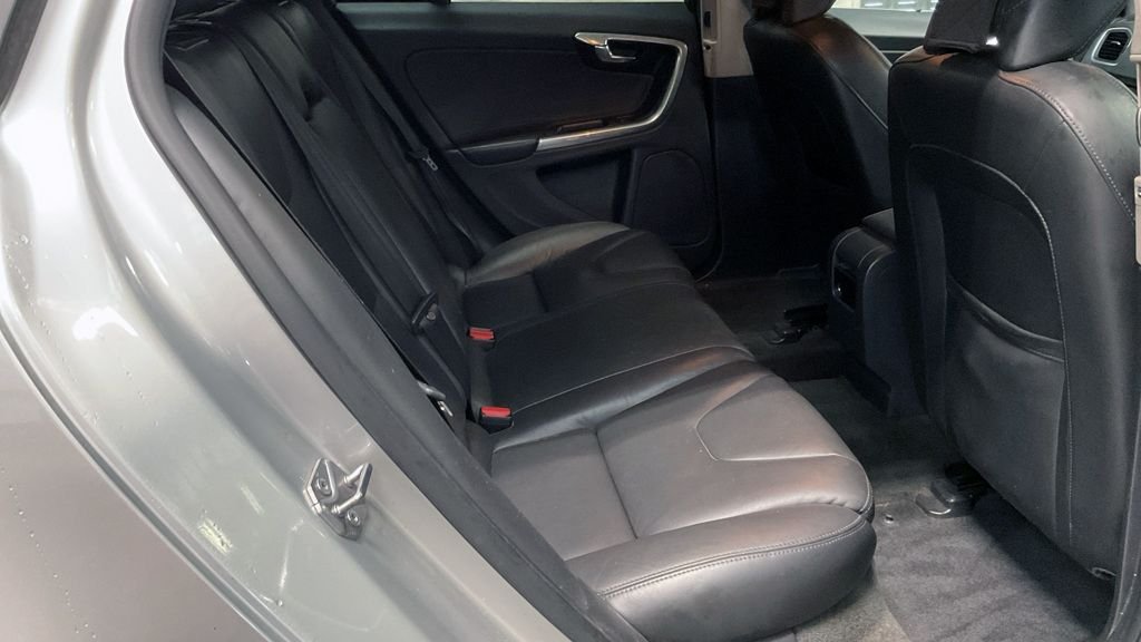 Used Volvo V60 2016 for sale - 76356917: Photo 12