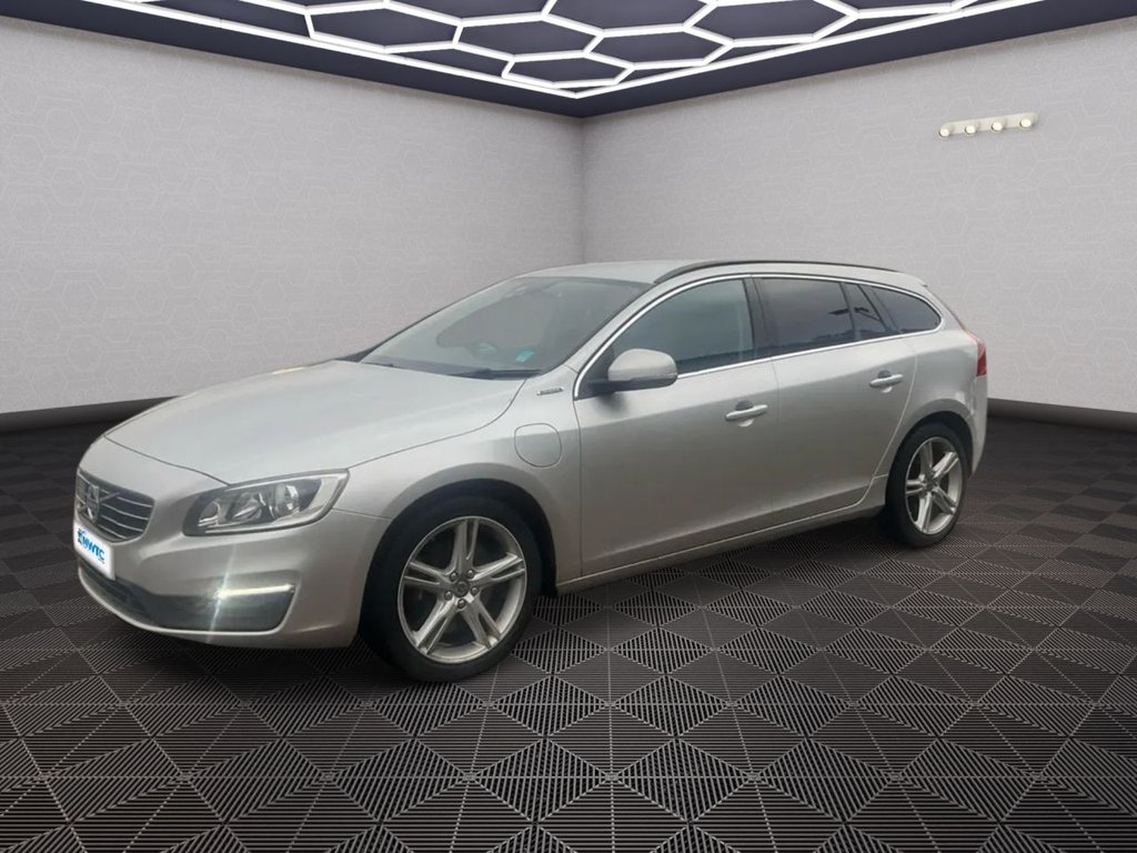 Used Volvo V60 2016 for sale - 76356917: Photo 4