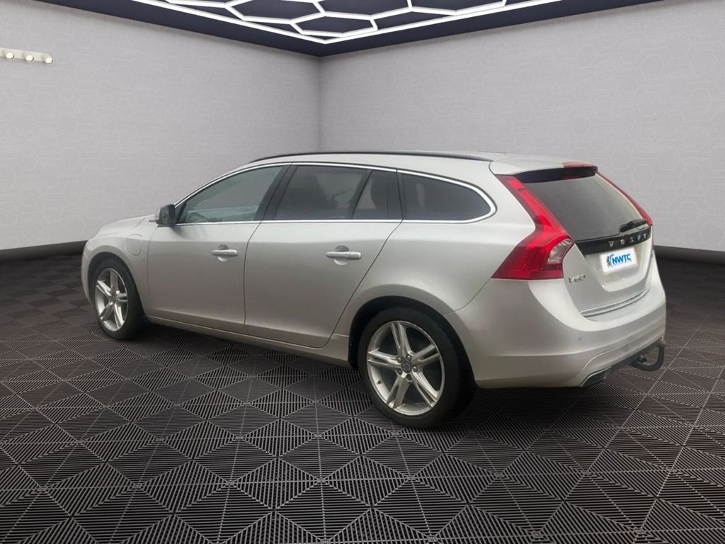 Used Volvo V60 2016 for sale - 76356917: Photo 5